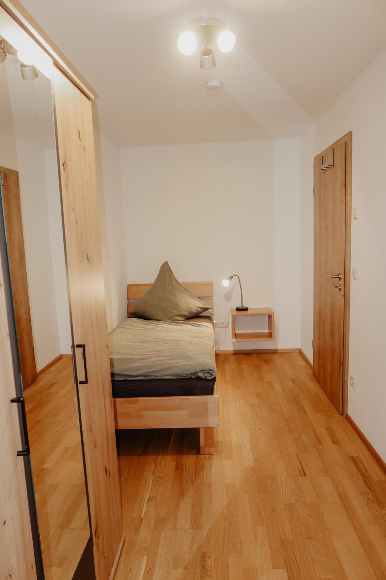 Ferienwohnung/Arbeiterwohnung Kampenwand ローアドルフ エクステリア 写真